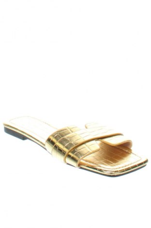 Papucs Unbranded, Méret 37, Szín Arany
, Ár 6 409 Ft
