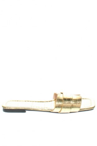 Papucs Unbranded, Méret 36, Szín Arany
, Ár 6 409 Ft