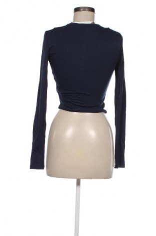 Dámská halenka Bershka, Velikost S, Barva Modrá, Cena  392,00 Kč