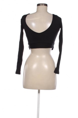Damen Shirt Bershka, Größe XS, Farbe Schwarz, Preis 9,72 €