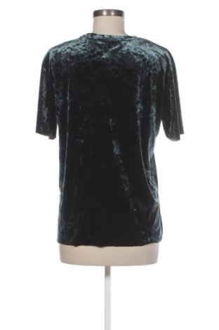 Damen Shirt Bershka, Größe M, Farbe Grün, Preis 7,99 €