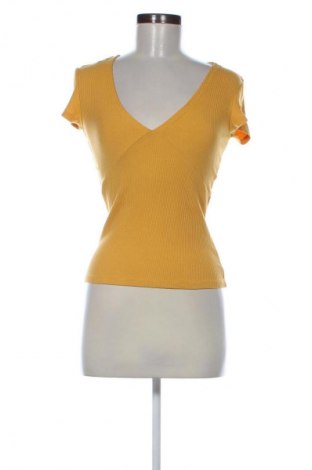 Dámská halenka Bershka, Velikost L, Barva Žlutá, Cena  199,00 Kč