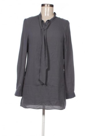 Bluză de femei F&F, Mărime M, Culoare Gri, Preț 50,00 Lei
