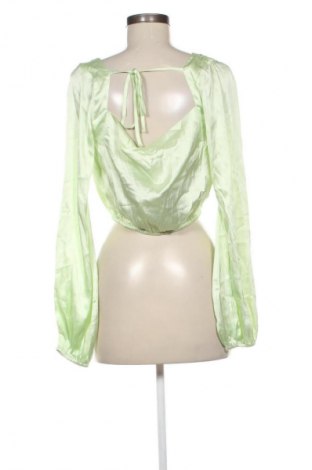 Damen Shirt NA-KD, Größe XS, Farbe Grün, Preis 46,65 €