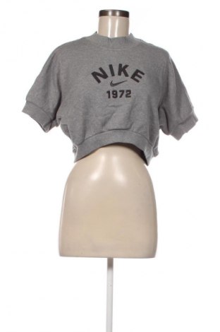 Дамска блуза Nike, Размер M, Цвят Сив, Цена 93,99 лв.