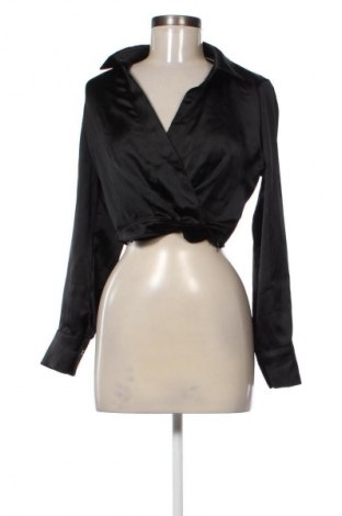 Damen Shirt Stradivarius, Größe S, Farbe Schwarz, Preis 9,72 €