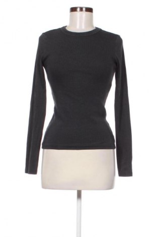 Дамска блуза Zara, Размер M, Цвят Сив, Цена 27,00 лв.