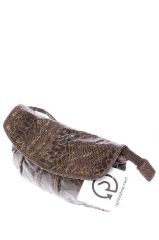 Damska torebka Daniel Ray, Kolor Brązowy, Cena 62,07 zł