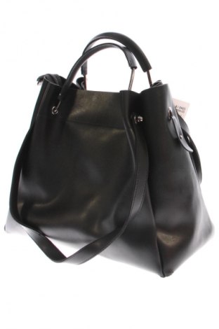 Γυναικεία τσάντα Guess, Χρώμα Μαύρο, Τιμή 59,34 €