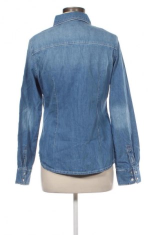Дамска риза Guess, Размер M, Цвят Син, Цена 157,99 лв.