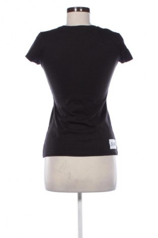 Dámské tričko Calvin Klein Jeans, Velikost S, Barva Černá, Cena  729,00 Kč