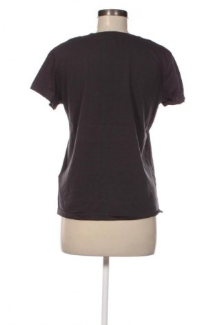 Γυναικείο t-shirt Levi's, Μέγεθος L, Χρώμα Πολύχρωμο, Τιμή 13,81 €