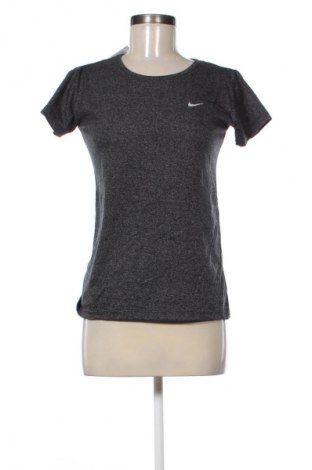 Női póló Nike, Méret L, Szín Fekete, Ár 9 419 Ft