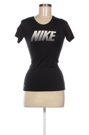 Damen T-Shirt Nike, Größe S, Farbe Schwarz, Preis 23,99 €