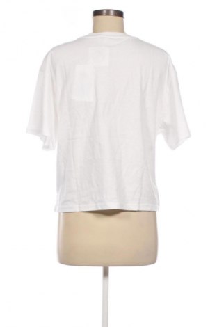Дамска тениска ONLY, Размер XS, Цвят Бял, Цена 31,99 лв.
