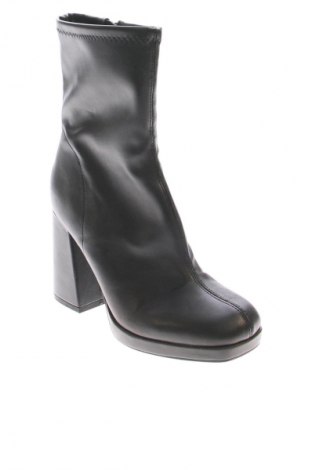 Női bokacsizma Bershka, Méret 36, Szín Fekete, Ár 20 216 Ft