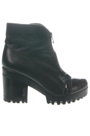 Botine de damă Mat Star, Mărime 40, Culoare Negru, Preț 126,32 Lei