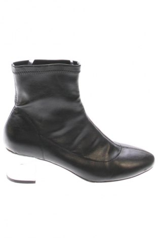 Botine de damă Pull&Bear, Mărime 37, Culoare Negru, Preț 165,99 Lei