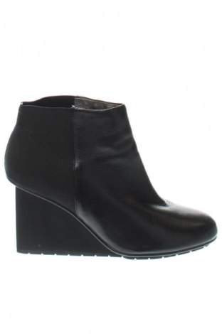 Damskie botki United Nude, Rozmiar 40, Kolor Czarny, Cena 584,94 zł