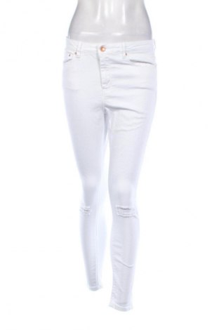 Γυναικείο Τζίν ASOS, Μέγεθος M, Χρώμα Λευκό, Τιμή 15,87 €
