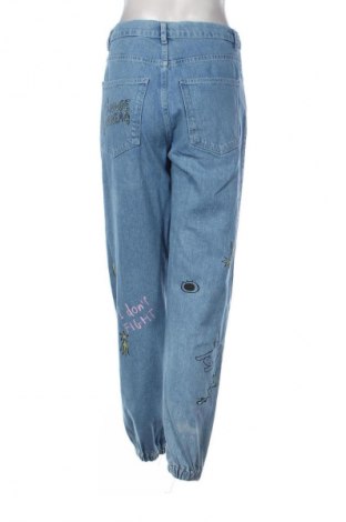 Blugi de femei Bershka, Mărime M, Culoare Albastru, Preț 100,32 Lei