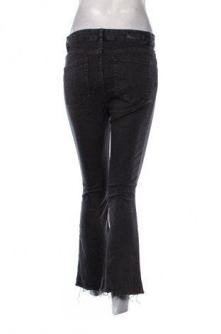 Dámske džínsy  Bershka, Veľkosť M, Farba Sivá, Cena  14,77 €