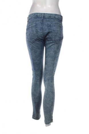 Dámske džínsy  Bershka, Veľkosť M, Farba Modrá, Cena  14,83 €