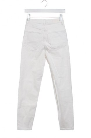 Dámske džínsy  Bershka, Veľkosť XS, Farba Biela, Cena  15,00 €