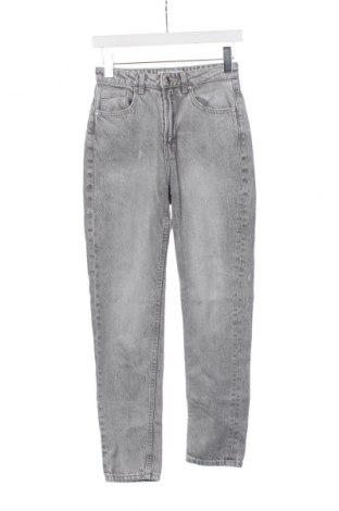 Dámske džínsy  Bershka, Veľkosť XS, Farba Sivá, Cena  14,77 €