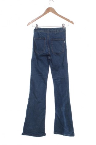 Blugi de femei Bershka, Mărime XS, Culoare Albastru, Preț 76,32 Lei