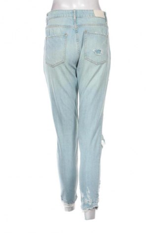 Blugi de femei Bershka, Mărime S, Culoare Albastru, Preț 76,32 Lei