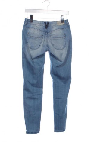 Blugi de femei Bershka, Mărime S, Culoare Albastru, Preț 76,00 Lei