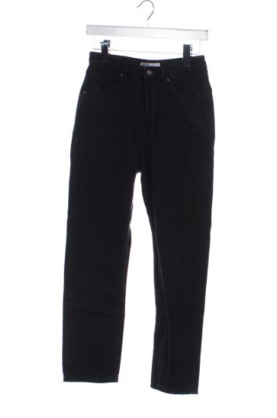 Női farmernadrág Bershka, Méret S, Szín Fekete, Ár 5 800 Ft
