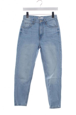 Γυναικείο Τζίν Bershka, Μέγεθος S, Χρώμα Μπλέ, Τιμή 14,77 €