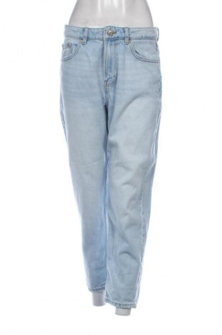 Blugi de femei Bershka, Mărime L, Culoare Albastru, Preț 76,32 Lei