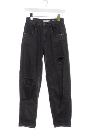 Γυναικείο Τζίν Bershka, Μέγεθος XS, Χρώμα Μαύρο, Τιμή 14,83 €