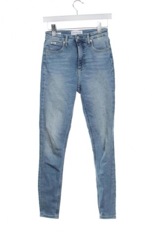 Dámske džínsy  Calvin Klein Jeans, Veľkosť M, Farba Modrá, Cena  90,95 €