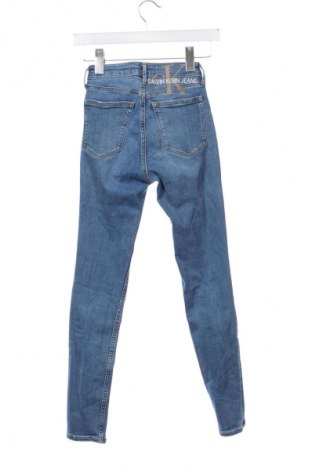 Γυναικείο Τζίν Calvin Klein Jeans, Μέγεθος S, Χρώμα Μπλέ, Τιμή 39,99 €