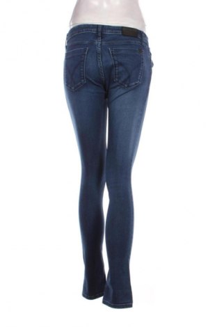 Damskie jeansy Calvin Klein Jeans, Rozmiar S, Kolor Niebieski, Cena 156,99 zł