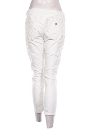 Damskie jeansy Guess, Rozmiar M, Kolor Biały, Cena 172,99 zł