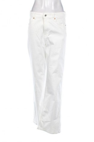 Damskie jeansy H&M, Rozmiar L, Kolor Biały, Cena 66,65 zł