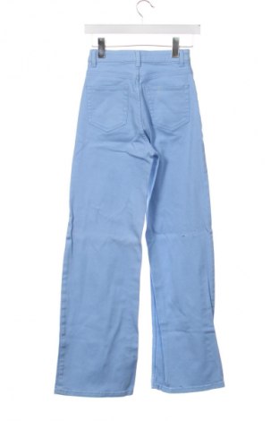 Дамски дънки H&M Divided, Размер XS, Цвят Син, Цена 29,00 лв.