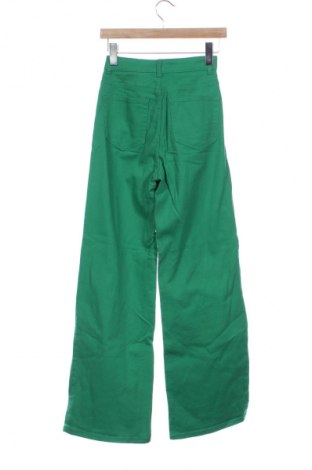 Dámske džínsy  H&M Divided, Veľkosť XS, Farba Zelená, Cena  14,77 €