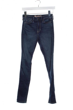Дамски дънки Hollister, Размер XS, Цвят Син, Цена 40,89 лв.
