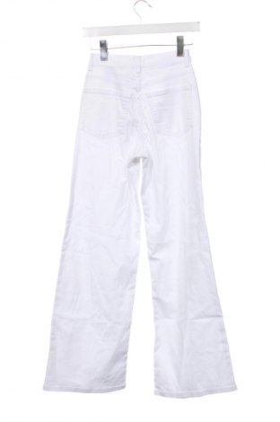 Női farmernadrág ONLY, Méret XS, Szín Fehér, Ár 20 769 Ft