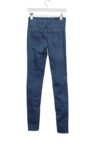 Damskie jeansy Pieces, Rozmiar S, Kolor Niebieski, Cena 78,16 zł