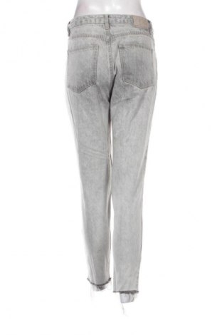 Dámske džínsy  Pull&Bear, Veľkosť S, Farba Sivá, Cena  14,83 €