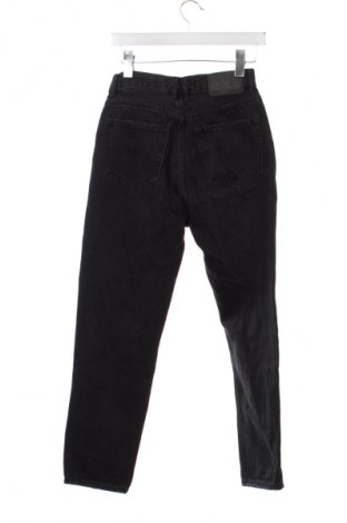 Damskie jeansy Pull&Bear, Rozmiar XS, Kolor Szary, Cena 66,39 zł