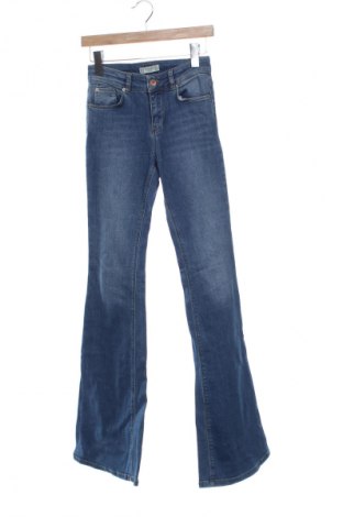 Dámske džínsy  Pull&Bear, Veľkosť XS, Farba Modrá, Cena  14,77 €