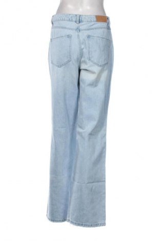 Dámske džínsy  Stradivarius, Veľkosť M, Farba Modrá, Cena  27,61 €